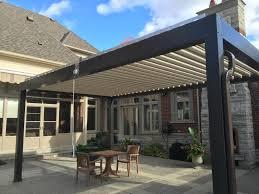 Pergola bioclimatique rétractable en aluminium